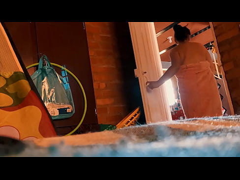 ❤️ Дзядзька ідзе за мной у душ, трахае мяне, пакуль я прымаю душ. Анал порна на be.hentaibar.ru ﹏